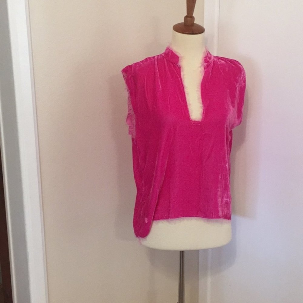 S NWOT LOVE TANJANE Velvet‎ Top EE54 3044